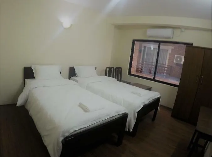 Bodhi Tree Hostel *